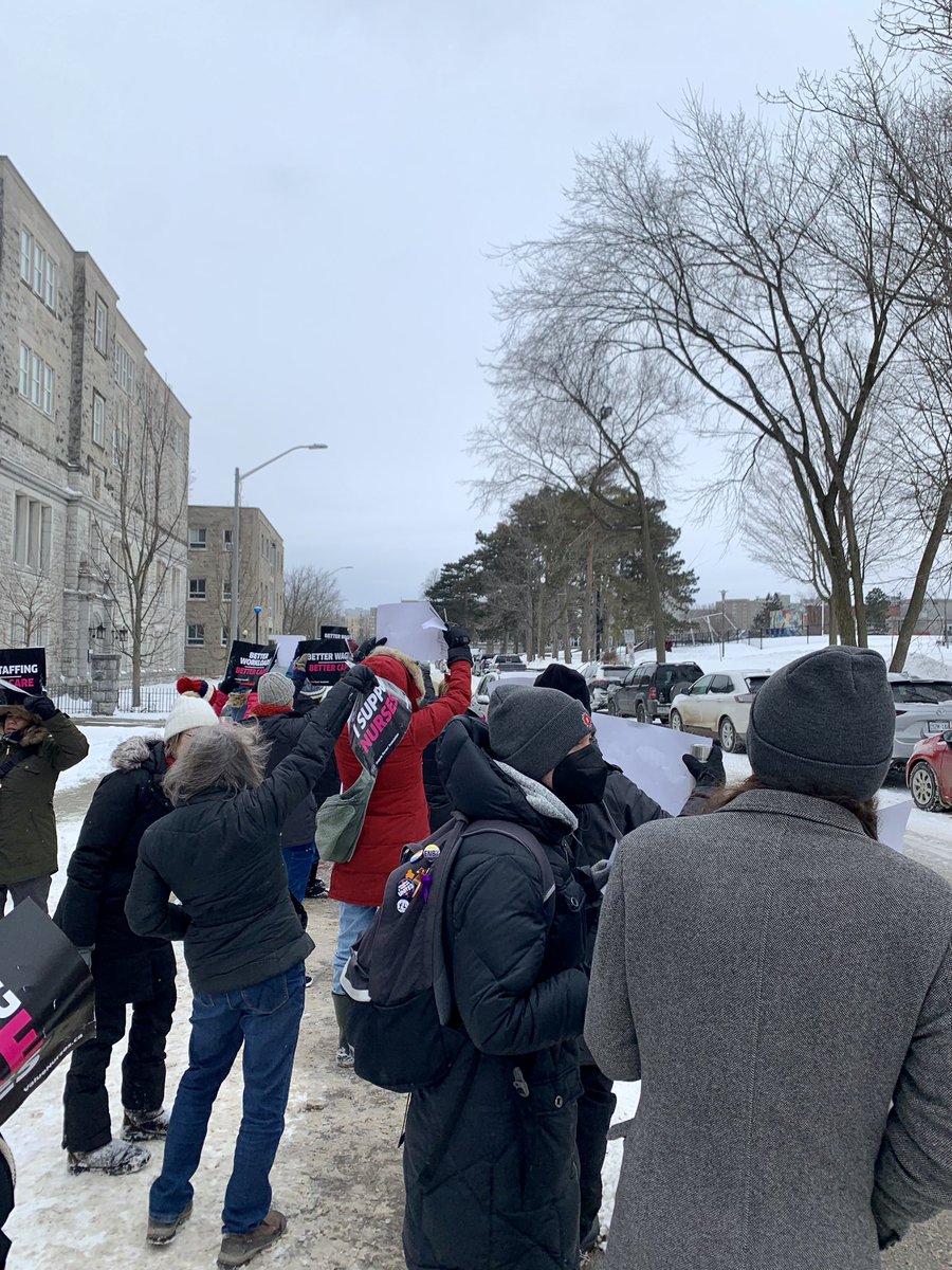 @PSAC901 all out in solidarity with @ontarionurses for a fair deal from @OntHospitalAssn. We must fight back against privatization, Bill 124, & all attacks on workers and critical public services. #BetterStaffingBetterCare #SupportNurses  #RepealBill124 #ONPoli