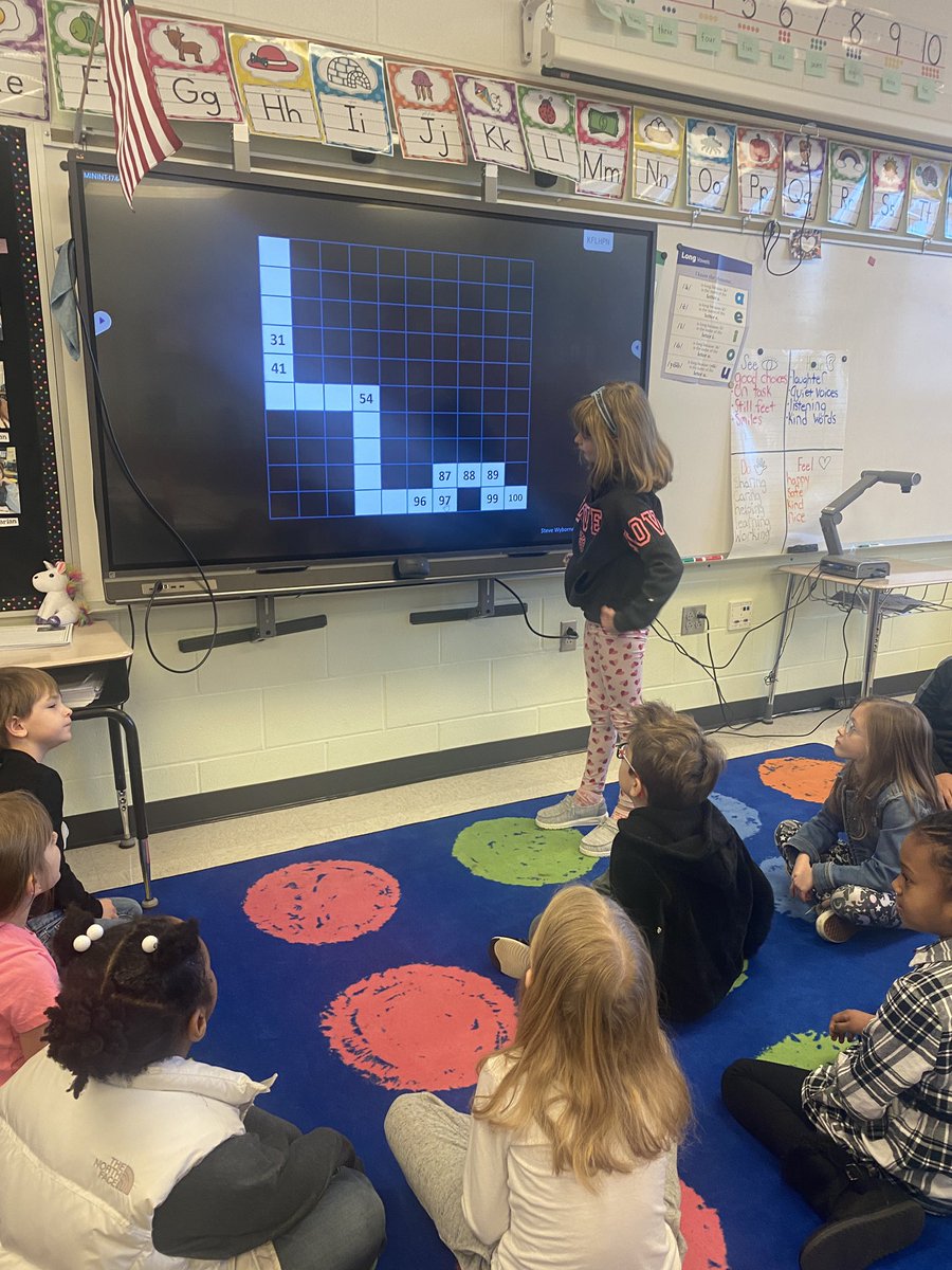 saminfirstgrade's tweet photo. Some fun with our maze one hundreds chart! https://t.co/LSyyVvNPx7