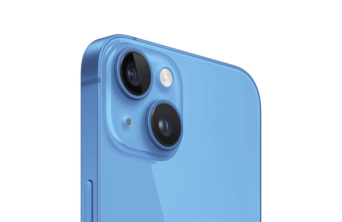 theapplehub's tweet photo. Apple is reportedly testing two new colors for the iPhone 15: light blue and pink

Do you like these colors?

Source: @9to5mac https://t.co/OjldEJ8MJm