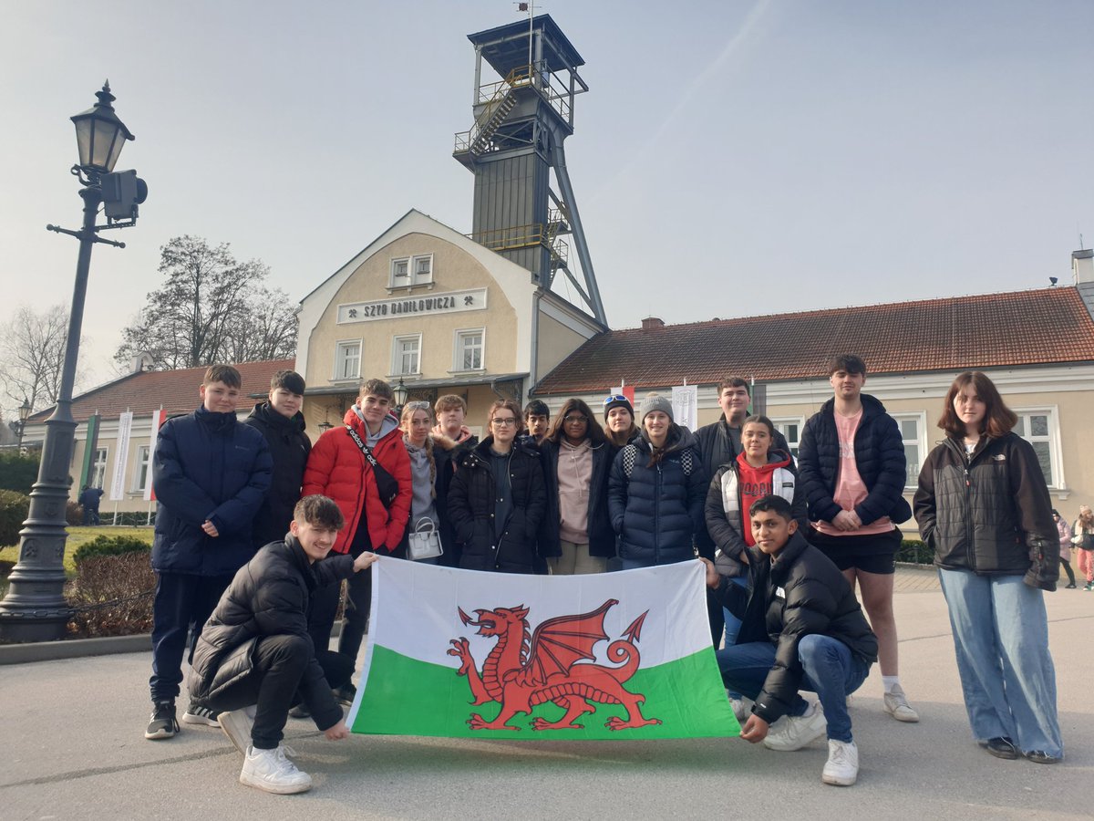 372 (Barry) Squadron tweet media