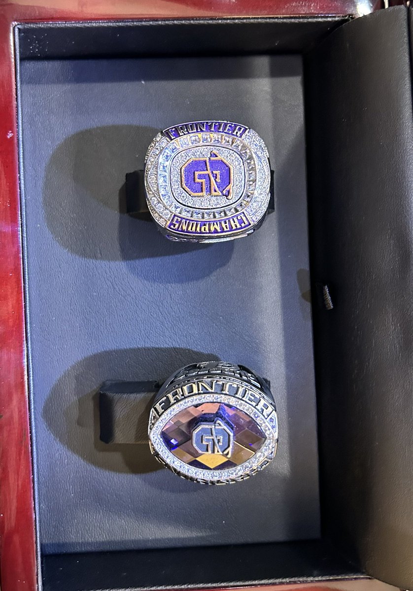 IR_DanielS's tweet photo. .@FootballCarroll received its @FConference Championship rings today

@matthewburges4 was kind enough to show off both of his championship rings

#mtscores https://t.co/qbyysnthdD