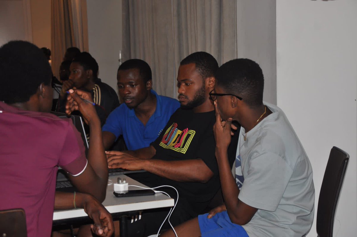 AshesiDesign's tweet photo. 17 hours of non-stop ideation, innovation, and problem-solving - that's what our hackathon was all about! 🚀 #hackathon #teamwork #17hoursofcreativity #problem-solving #designthinking #atashesi #ashesidlab #ashesi #designlab
Empathize. Innovate. Design. https://t.co/hQCQSrTtw8