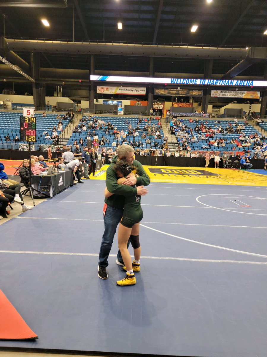 RaiderWraslin's tweet photo. Following a huge win in the consolation semifinals over the defending state champ, Stella Segura finishes strong over Dodge City avenging her only regular season loss with a pin to take third at state! 36-2 on the season! https://t.co/2qm7xLVPW5