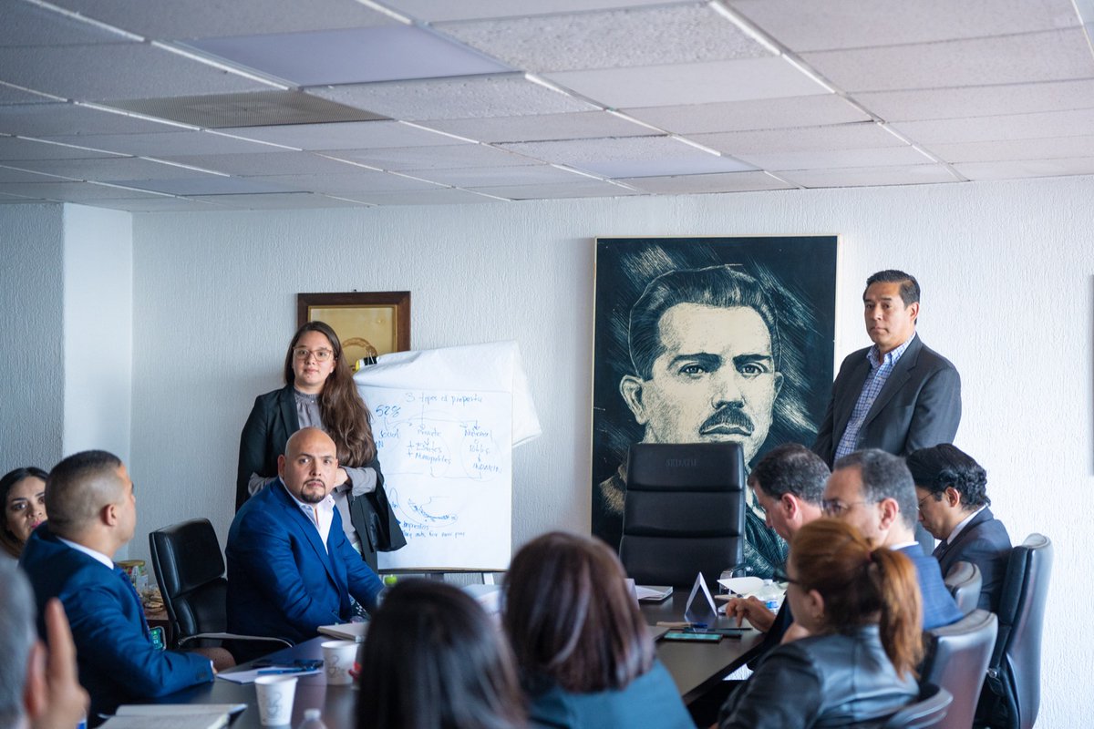 SEDATU_mx's tweet photo. Recibimos a una delegación de Marruecos y dialogamos sobre el trabajo registral y catastral.

Confiamos que el intercambio de experiencias inspire las modificaciones que tiene previstas el gobierno marroquí en materia de ordenamiento territorial.

¡Gracias @SRE_mx y @EmbaMexMar1! https://t.co/0PnDxxHOPz