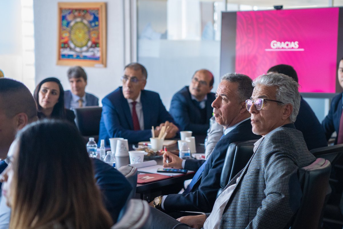 SEDATU_mx's tweet photo. Recibimos a una delegación de Marruecos y dialogamos sobre el trabajo registral y catastral.

Confiamos que el intercambio de experiencias inspire las modificaciones que tiene previstas el gobierno marroquí en materia de ordenamiento territorial.

¡Gracias @SRE_mx y @EmbaMexMar1! https://t.co/0PnDxxHOPz
