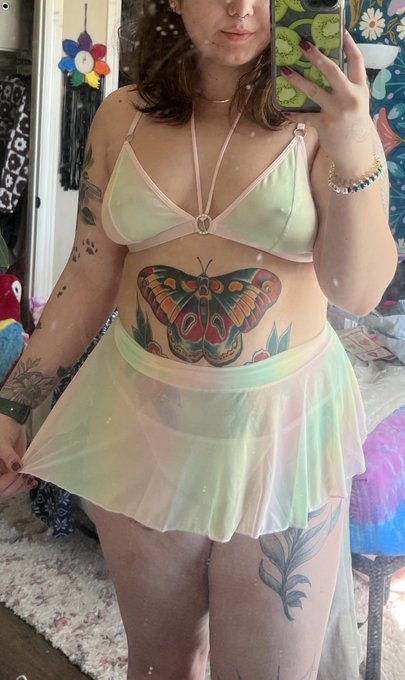 OF link in bio https://t.co/3SLT3W4nPq