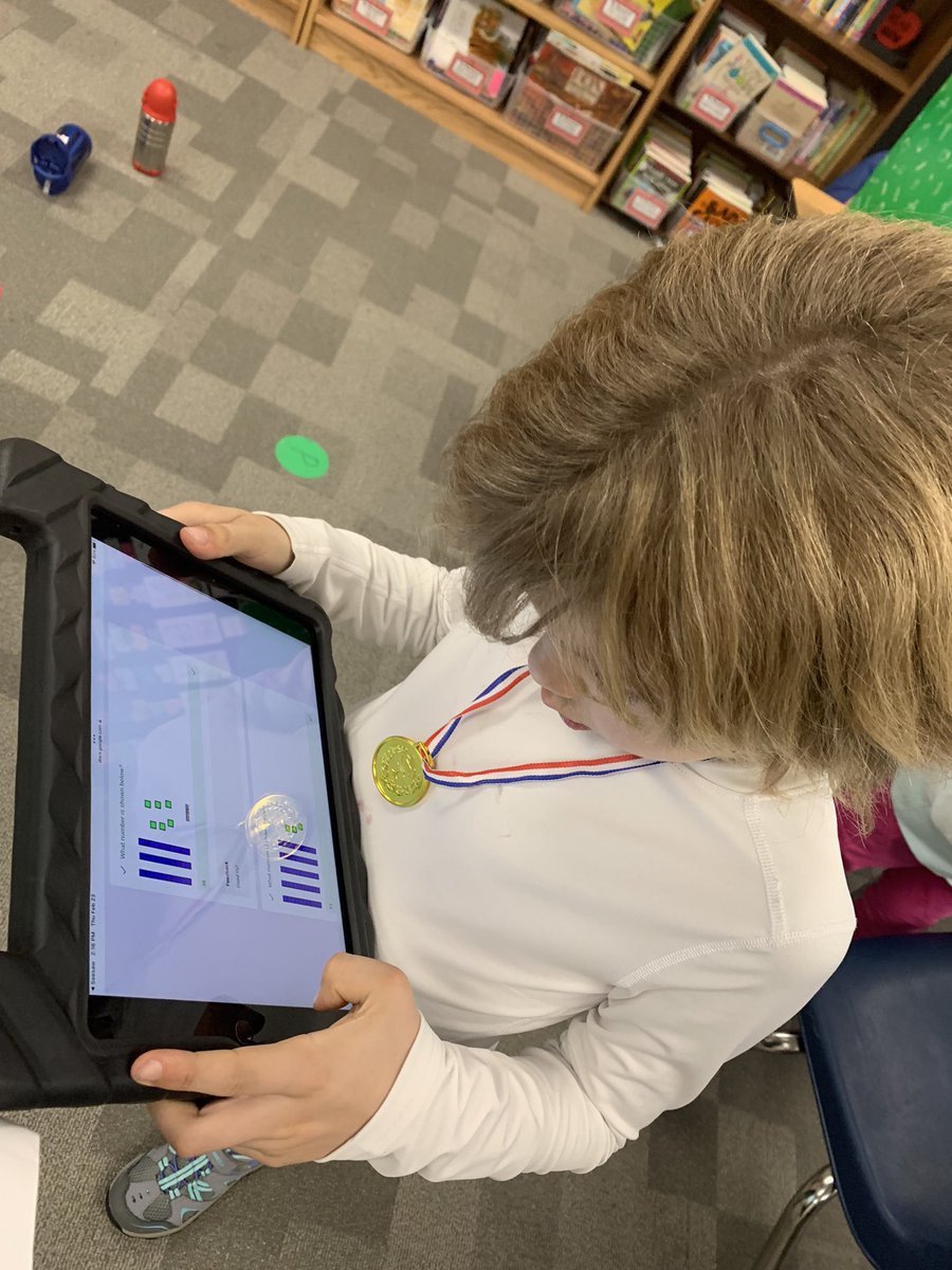 applesolutely_'s tweet photo. I created a #GoogleForm for place value that gave students #ImmediateFeedback. They enjoyed trying something new and seeing their results right away! @VaughnElemFISD #VaughnSpringTraining https://t.co/4JIvEB4DLV