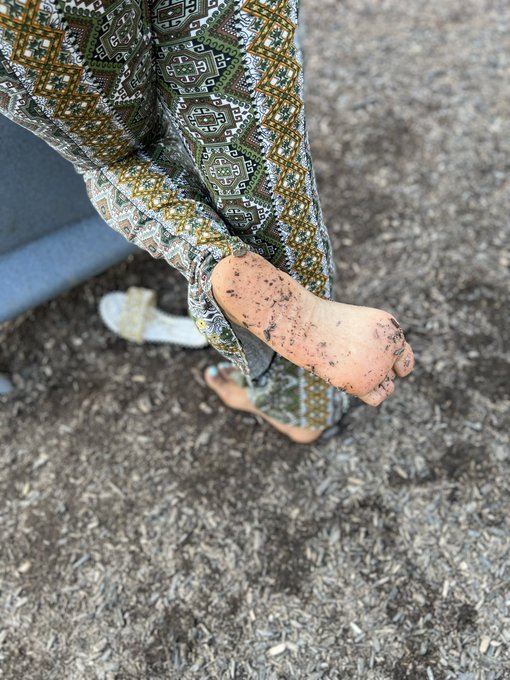 I fell off this today trynna take pics for y&rsquo;all 😂 https://t.co/JxryDz13Jv<a href="/tag/freethefro"class="tags"><span>#freethefro</span></a>