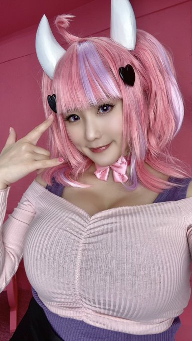 Guess the cosplay🖤 https://t.co/c6hHuG2rwK