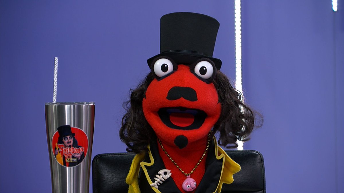 sventoonie's tweet photo. Let’s note the judge's tumblers of choice tonight 😂

#sventoonie #metv https://t.co/RnFbrQdctz
