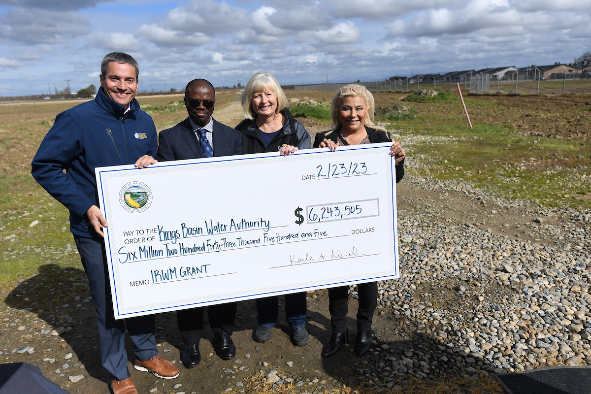 CA_DWR's tweet photo. Secretary @WadeCrowfoot joined DWR today in awarding $15 million to Central Valley communities (specifically Fresno, Kern, and Tulare counties) to support #flood control, water supply reliability &amp; #groundwater recharge through the Integrated Regional Water Management Program. https://t.co/7DOnpA89LQ