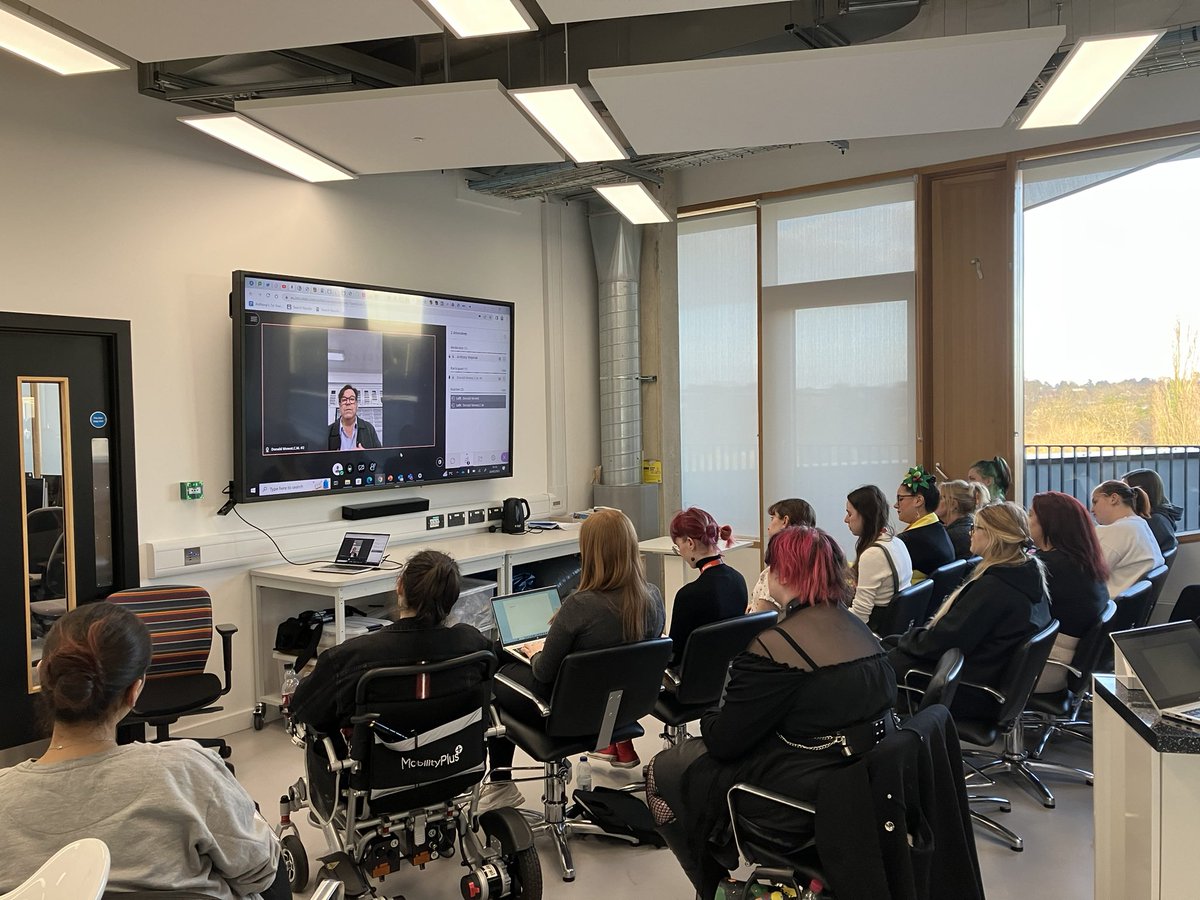 UONHMPSS's tweet photo. As part of #ChangingFuturesWeek we were honoured to be joined by Oscar and BAFTA nominated make-up artist @donaldmowat live from the set of his latest project, having just finished heading up the make-up on the upcoming film #DunePartTwo sharing his wisdom with our students! #UON https://t.co/XFCSoSSLiS