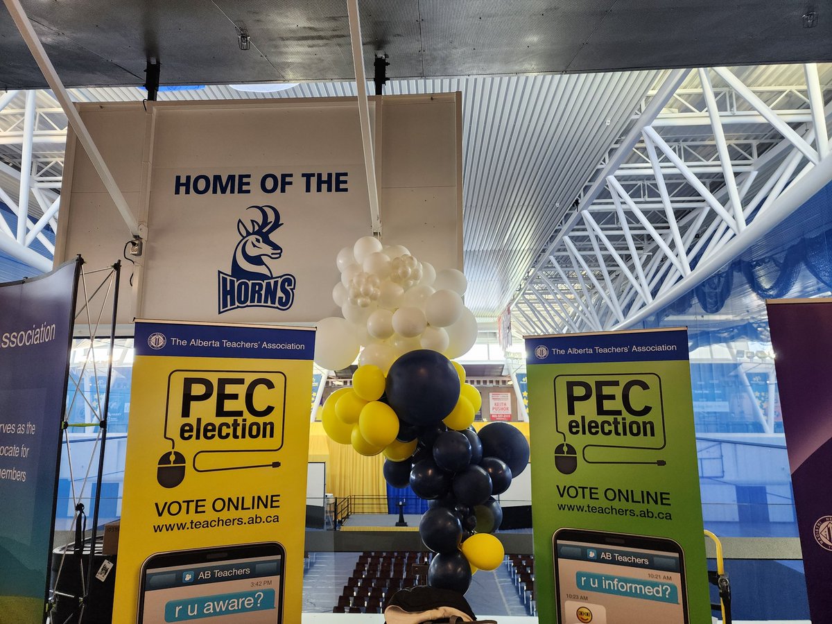 GCarabine's tweet photo. Hello teachers of #SWATCA!
Drop by the PEC table for some #PracticalPropaganda and ask me me some questions.
#PECElection
#SweetCarabine https://t.co/7OrY0uWSQ3