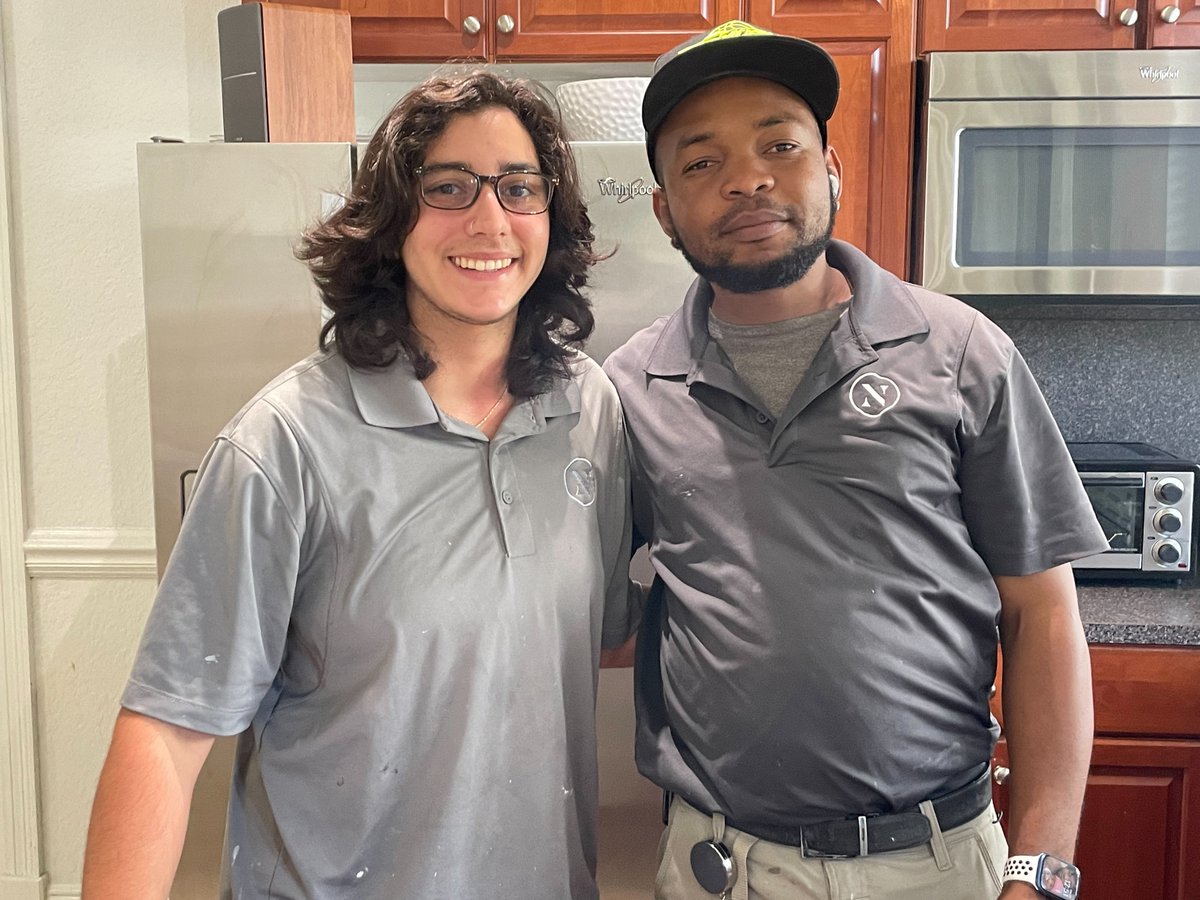 TheGatewayClub's tweet photo. The Gateway Club Team enjoyed a delicious lunch from Troy's BBQ in Boynton today!

#EatLocal #WeLoveOurNeighbors #LoveWhereYouLive #TroysBBQ #BoyntonBeach #LuxuryRentals https://t.co/s864aKJusr