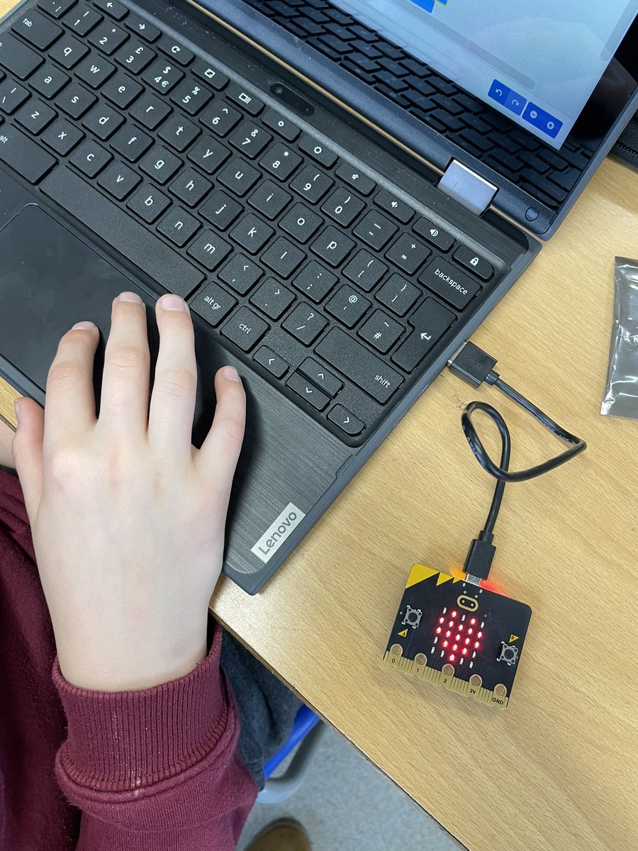 MissLunn4's tweet photo. Thank you @AdamDow_ P6 had great fun learning how to code their Micro:bit to display a beating heart and the letters of their name!  @stdavidsPS_ELC https://t.co/9qBEGE8DYc