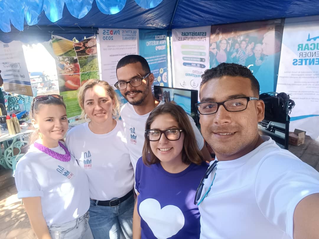 arocha_silva's tweet photo. #CiTecEmp presente en la #FeriaTecnológica de la Casa de la Guayabera mostrando los productos de impresión digital, internet de las cosas e inteligencia artificial. La ciencia al servicio de la sociedad. #YaSon40Uniss

#SanctiSpirítusEnMarcha 

@Oliurca1 @cantero_santa https://t.co/jm8CvKxDzH