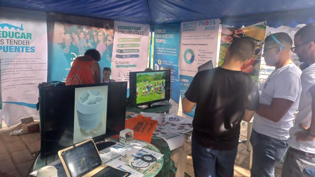 arocha_silva's tweet photo. #CiTecEmp presente en la #FeriaTecnológica de la Casa de la Guayabera mostrando los productos de impresión digital, internet de las cosas e inteligencia artificial. La ciencia al servicio de la sociedad. #YaSon40Uniss

#SanctiSpirítusEnMarcha 

@Oliurca1 @cantero_santa https://t.co/jm8CvKxDzH