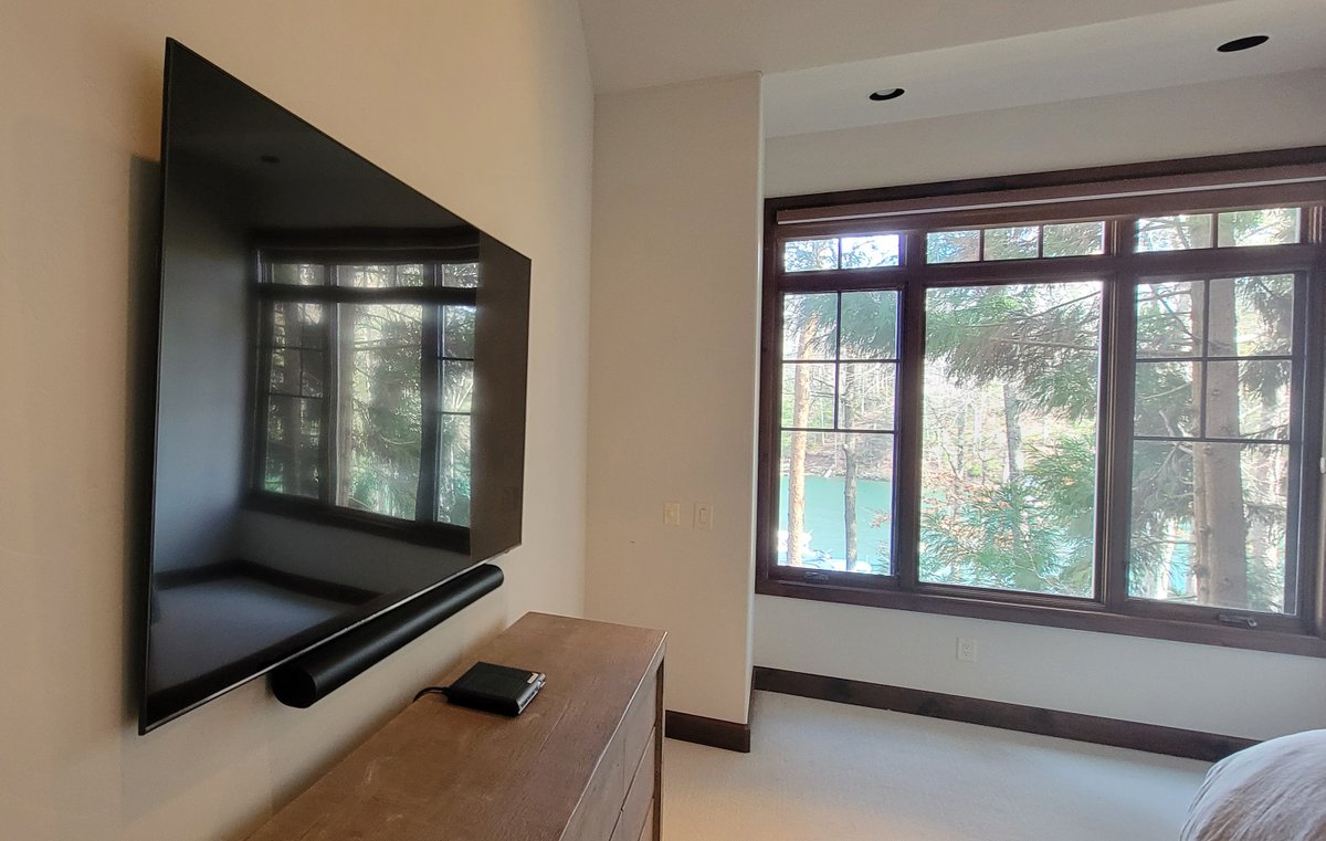 GrandCentralAV's tweet image. TV and Sonos Arc soundbar install we completed at Lake Keowee last week. Picture turned out great! Call: (864) 881-1675. #tvinstall #soundbar #SONOS  #Services #greenville #sc #AUDIO #VIDEO 

grandcentralwiring.com/tv-installatio…