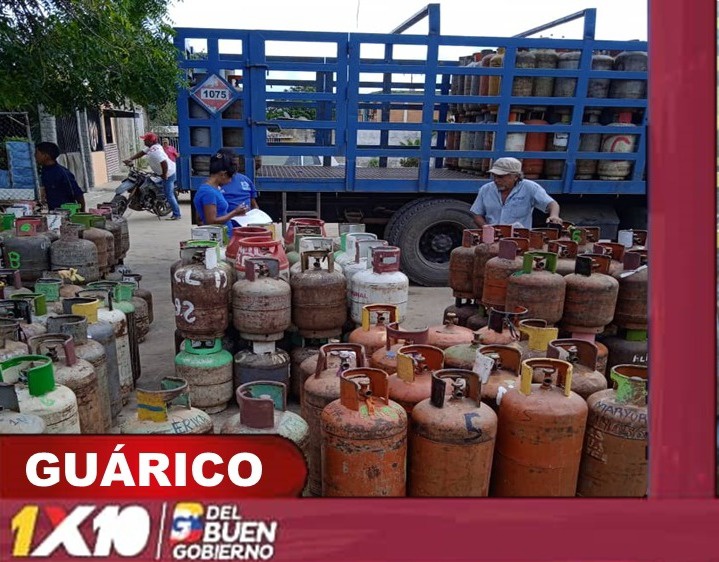 La #GestiónParaElPueblo de PDVSA <a href="/gas_comunal/">PDVSA Gas Comunal S.A.</a> junto al Poder Popular Organizado y <a href="/DiGasGuarico/">DIGASGUA</a>, continúan garantizando la distribución oportuna del servicio de gas doméstico a todas las familias guariqueñas. 

Seguimos en Batalla  🇻🇪

#PuenteParaLaPaz

<a href="/Gob_Guarico/">Gobierno de Guárico</a> @_Vpsops