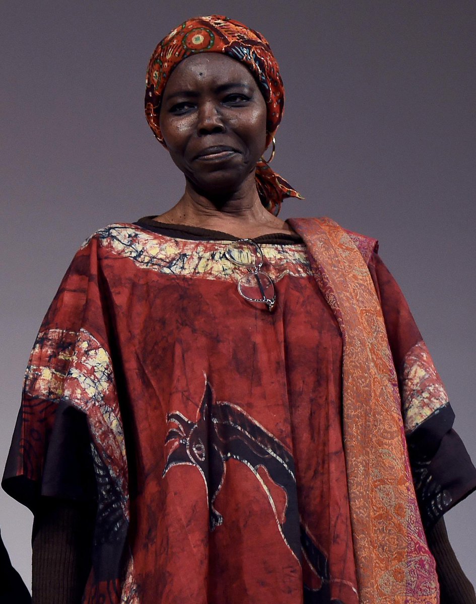 Safi Faye passed away yesterday at 80.

A lighthouse, a tapestry, a manifold voice, she was the first continental African woman to make a film. 

Faye was an educator and archive, her documentations of especially her Serer community in Senegal are gifts. 

Au revoir, Tantie 🤍