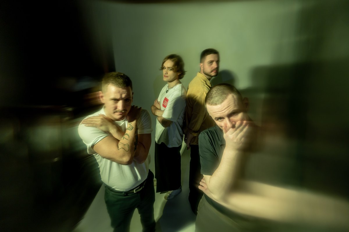 Cheers to @jackxsaunders for the first play of 'King Of My Head' on <a href="/BBCR1/">BBC Radio 1</a> last night. 

📸 <a href="/grahamerz/">Graham Noble</a>