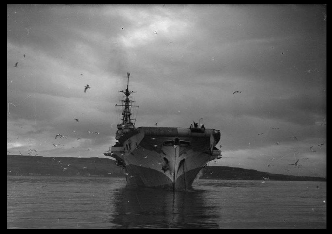 GreenockLassie's tweet photo. #GreenockHistory #HMSColossus
HMS Colossus, light fleet carrier, Greenock, 23 February 1945
More here https://t.co/QpzZr7jwQf https://t.co/cArZfVGgMb