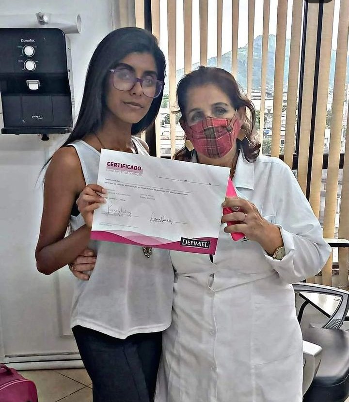 Sarahmake2's tweet photo. Curso prático de Epilação💅🥰
29/11/2022😍 https://t.co/YMQPqDzWeq