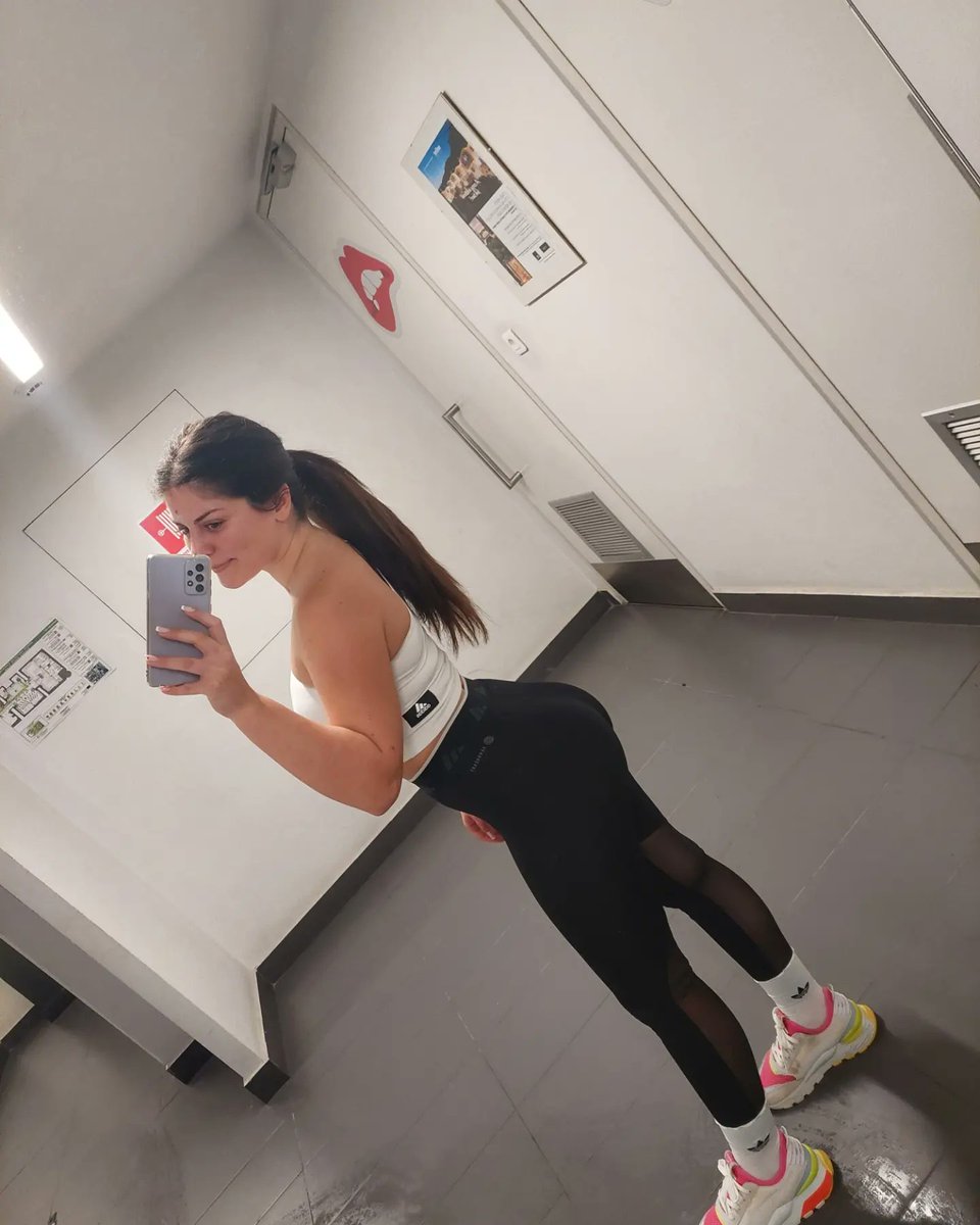 Εσύ με έχεις στο Instagram? 👇🏼 instagram.com/stefigianou/?h…