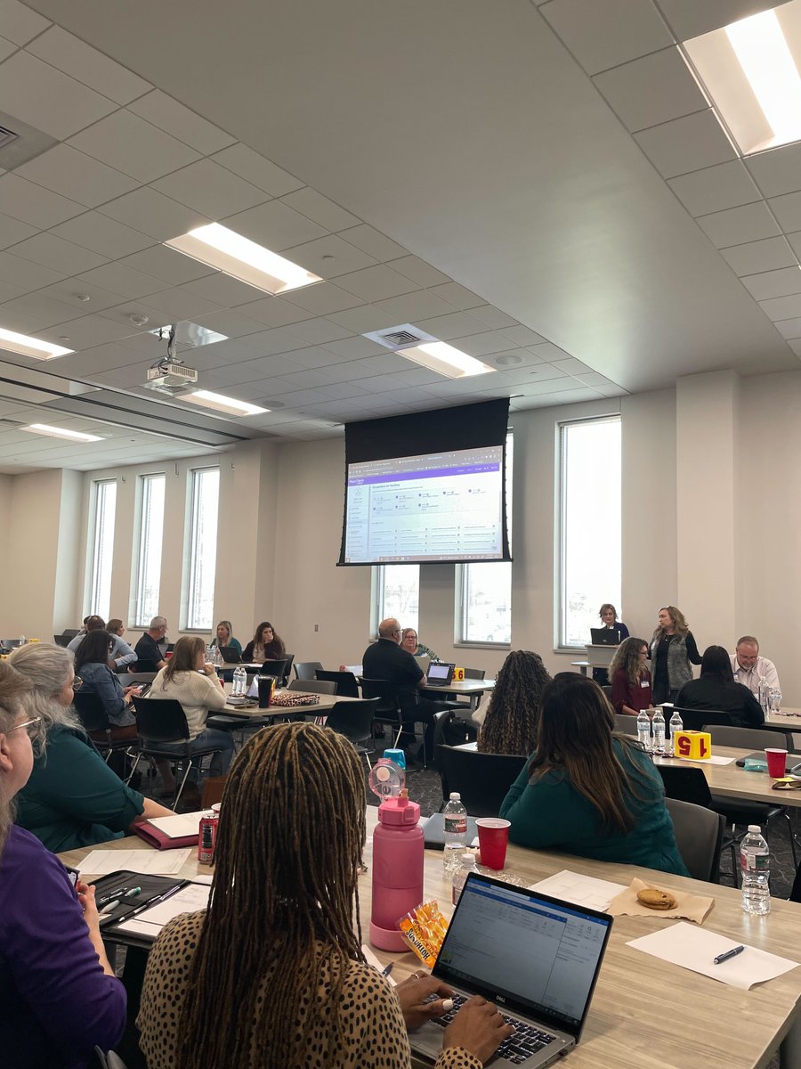 MajorClarity's tweet photo. We're at @WillisSchools today with 40+ local school districts for a day of regional collaboration around #CCMR in East Texas. 🎉 https://t.co/m2o7JJcGy3