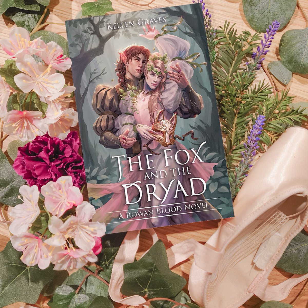 HikamiD_jazz's tweet photo. 🦊NEW ARC REVIEW🦊
I absolutely ADORED #TheFoxAndTheDryad by @skellygraves! Giving 5🌸 stat! 

Read part of my review here 👇
Full review on Goodreads 📚
https://t.co/D5cdoq1cPk
#rowanblood #tfad https://t.co/3qkeEoacNh