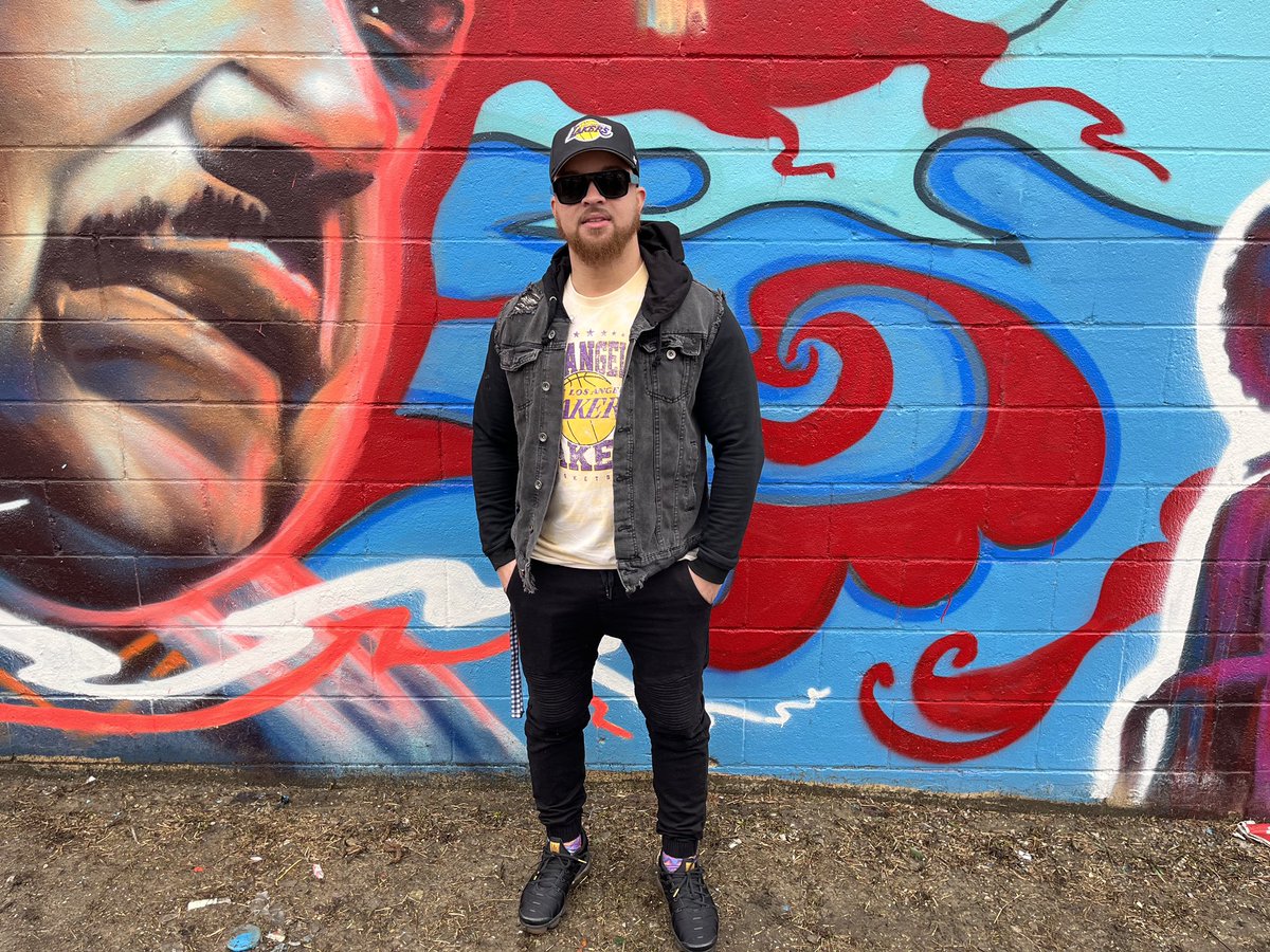 Nav Nanwa (@navnanwa) on Twitter photo Jermaine Baylis was a local artist who painted the mural of Alton C. Parker.
Check out my interview with him from today’s <a href="/WindsorMorning/">Windsor Morning</a> which includes a touching story about the reaction he got from Parker’s family as he was making it
cbc.ca/listen/live-ra… Jermaine Baylis was a local artist who painted the mural of Alton C. Parker.
Check out my interview with him from today’s <a href="/WindsorMorning/">Windsor Morning</a> which includes a touching story about the reaction he got from Parker’s family as he was making it
cbc.ca/listen/live-ra…