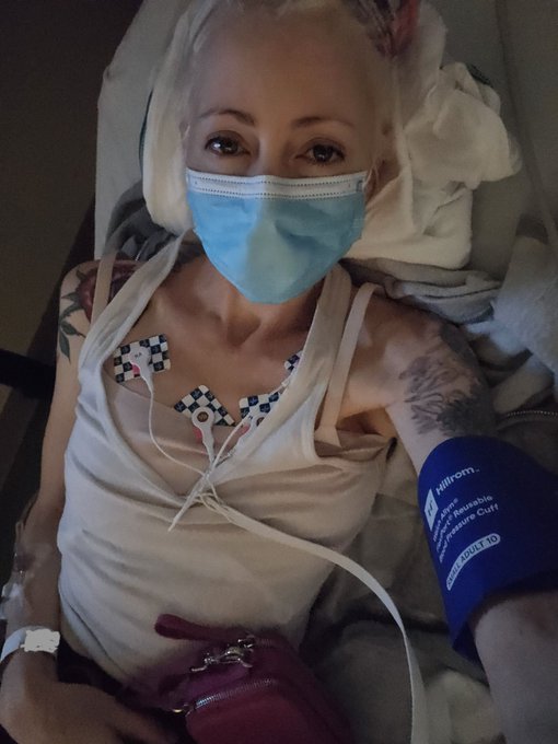 Lorelei Lee’s pics and videos