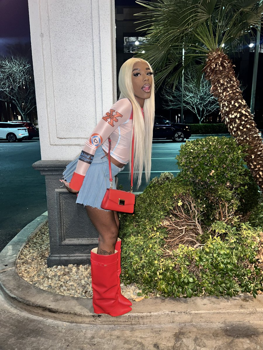 officialsashei's tweet photo. put that $hit on everyday from now on ❤️‍🔥 https://t.co/mQ3MNsEKHB