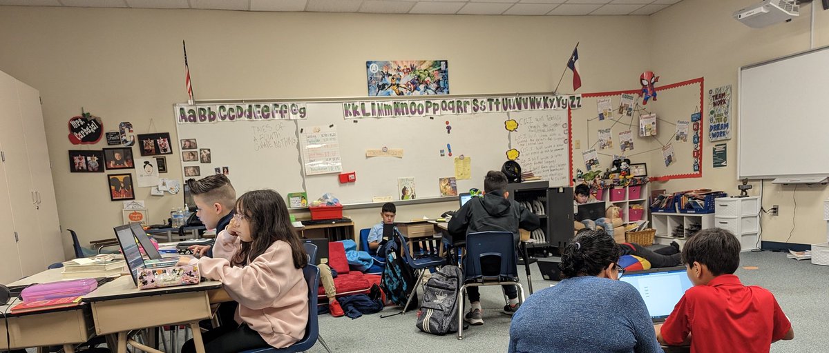 LAschuldt's tweet photo. Mrs. Carbajal's students were busy reading. Such a focused class of great readers.
@ReesStars @MireyaFromTX 
@KathyCherryAP https://t.co/HMBz8Ppmmi