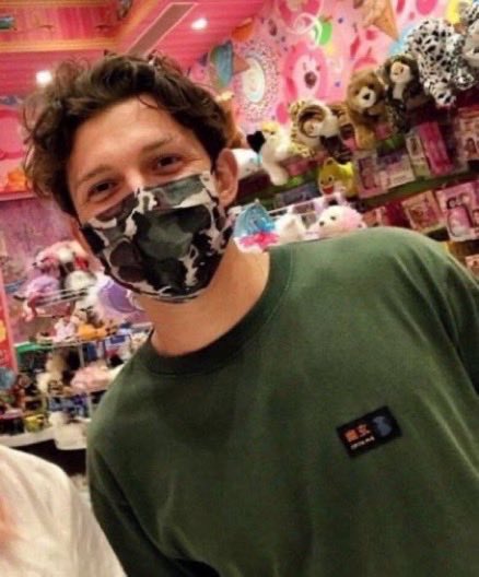 cherrydayas's tweet photo. LOOK AT HIM https://t.co/2LLFkZLfXQ