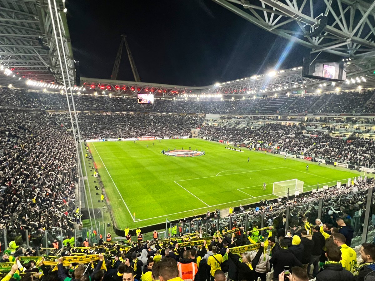Alexis_Vrg's tweet photo. C’était la Coupe d’Europe du Nantes FC, et c’était magnifique. 💛

6 mois, 8 matchs, 4 déplacements : Bakou, Fribourg, Athènes, Turin. 🇦🇿🇩🇪🇬🇷🇮🇹

Des souvenirs pour la vie. https://t.co/AgypwG9sBK