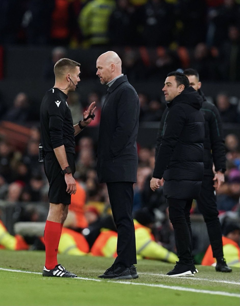 voshans's tweet photo. De uitleg…
(Foto Getty) #MUNBAR #MUFCB
#ClementTurpin #EriktenHag #UEL https://t.co/XNZplU3atO