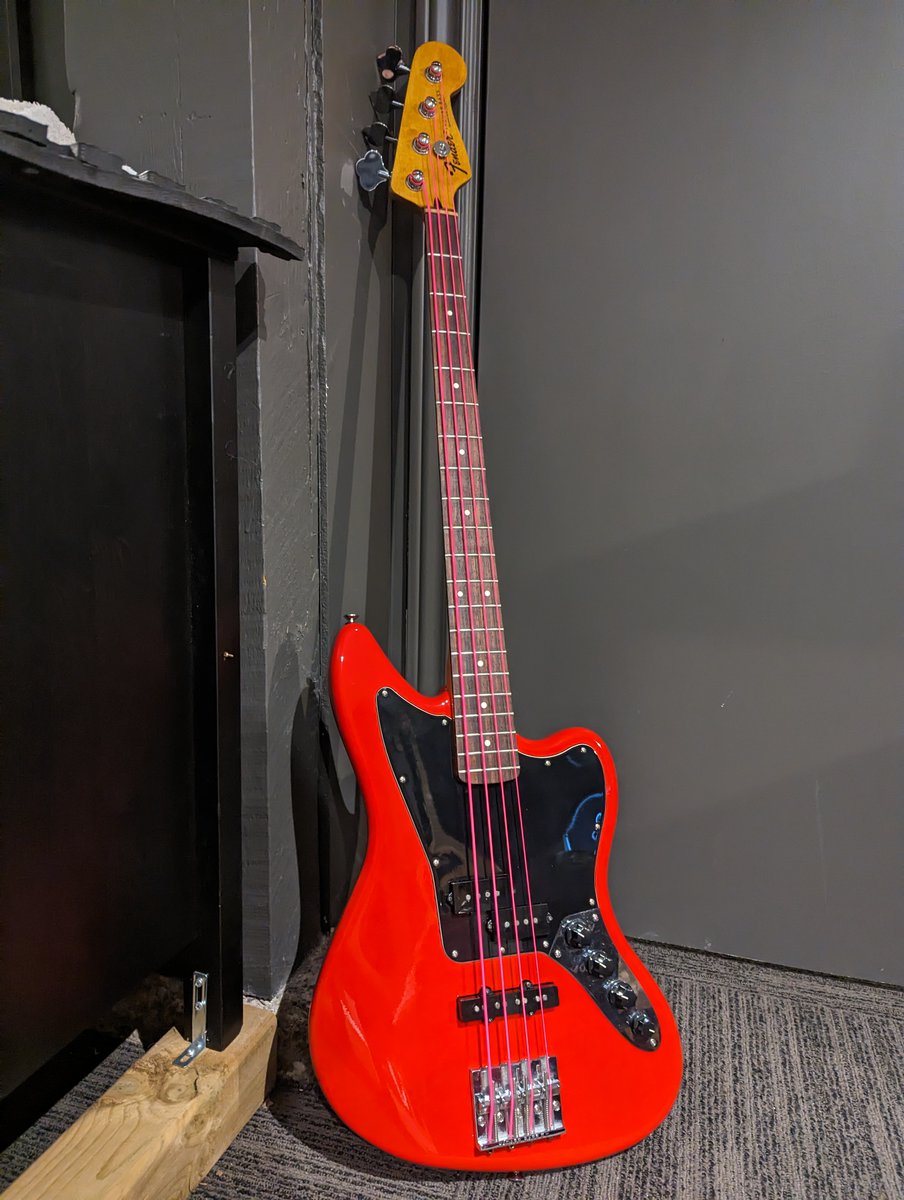 BedrokkV8's tweet photo. Well Folks...here it is..........My #Fender Jaguar #Bass all refinished...and ready to rock.........special thanks to #timjones for assembling it for me..........oh..and the STRINGS LOOK AMAZING.... https://t.co/NWZUDeFasZ