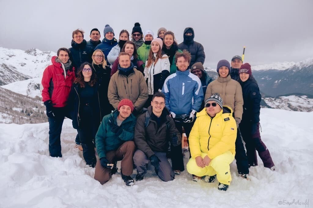 rdethiersant's tweet photo. Chez @WorkwithIsland on met du ❤️ et de la sueur pour trouver les bons ingrédients de la recette "300% de croissance annuel et rentable svp". 

On peut pas révéler tous nos secrets mais le séminaire annuel au ski ⛷ fonctionne bien.

ps : je recrute un(e) Growth Marketer https://t.co/bJN4h52TpI