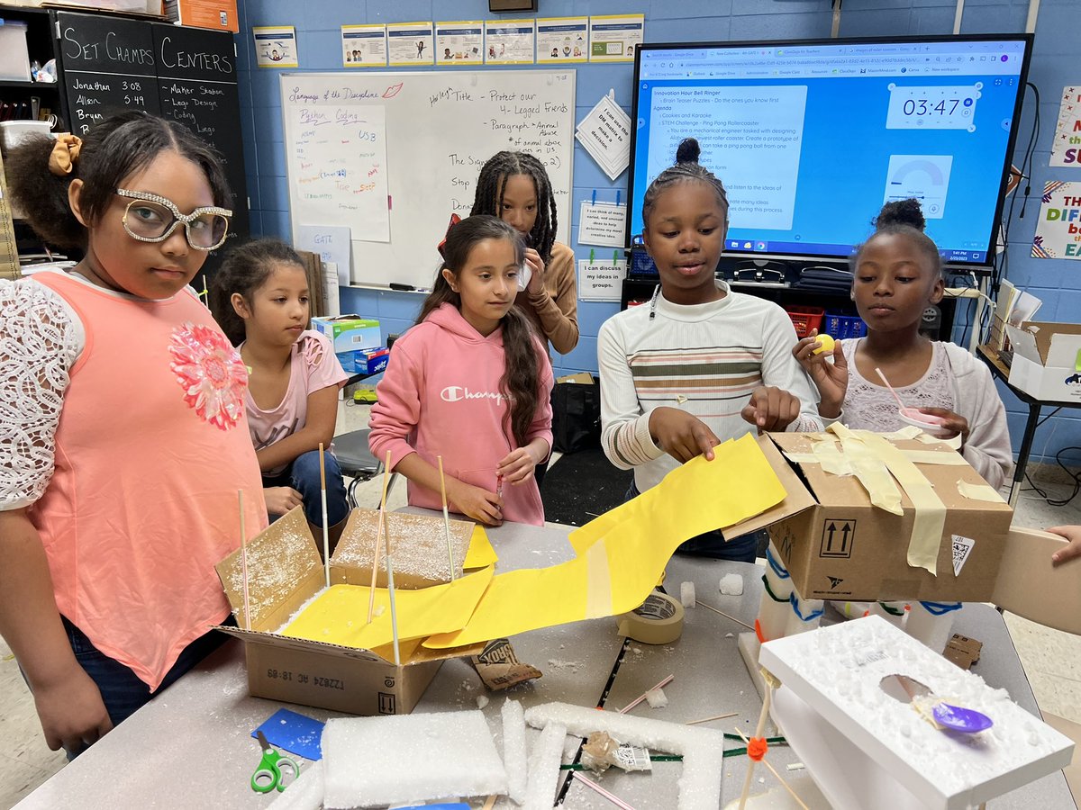 Laura Sicks tweet media