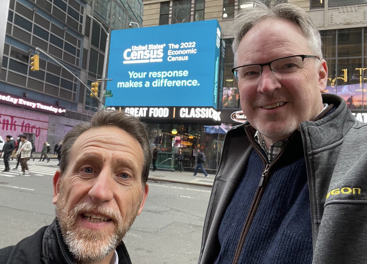 Time for the other census…the Economic Census. In NYC with Associate Director for Economic Programs Nick Orsini and were able check out this cool billboard promoting the 2022 #EconCensus.