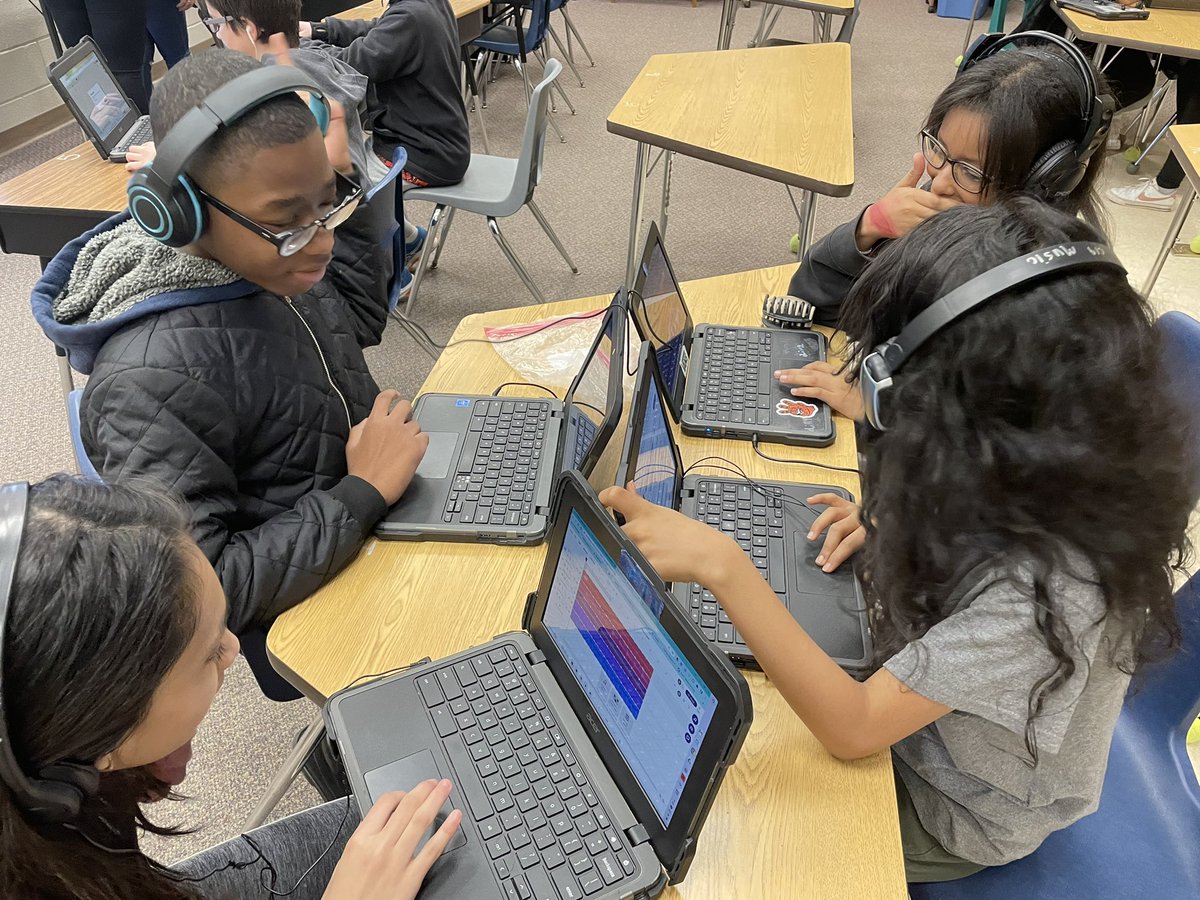 mrshowell24's tweet image. Using @soundtrap in music class 

@AshleyHalkum
@PickHarmonKids
@KayleeSantille
@moore4minds

#plsdproud