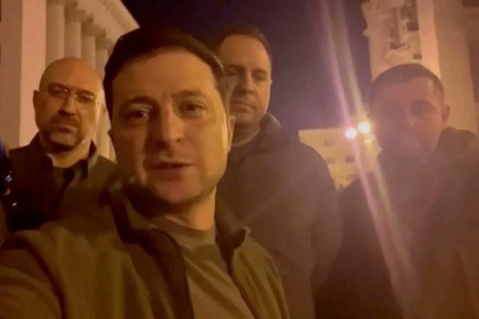 rshereme's tweet photo. One of the most iconic images of the last year is when Ukrainians decided to fight and not give up. I still remember when the President of Ukraine posted a video: “The president is here. The national security advisor is here. The minister of defense is here. We are here.” https://t.co/JjWpPZtHRa