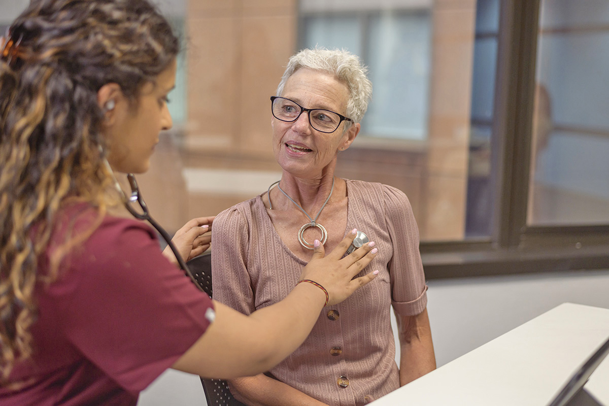 VeteransHealth's tweet photo. Age 21, screening for cervical cancer ✔️
Age 45, screening for colon cancer ✔️
Age 65, screening for osteoporosis ✔️
During #selfcheckmonth, make sure you’re up to date on all recommended screenings and tests using this chart: https://t.co/5FLbtd2aq1 https://t.co/AGJcz7GT5W