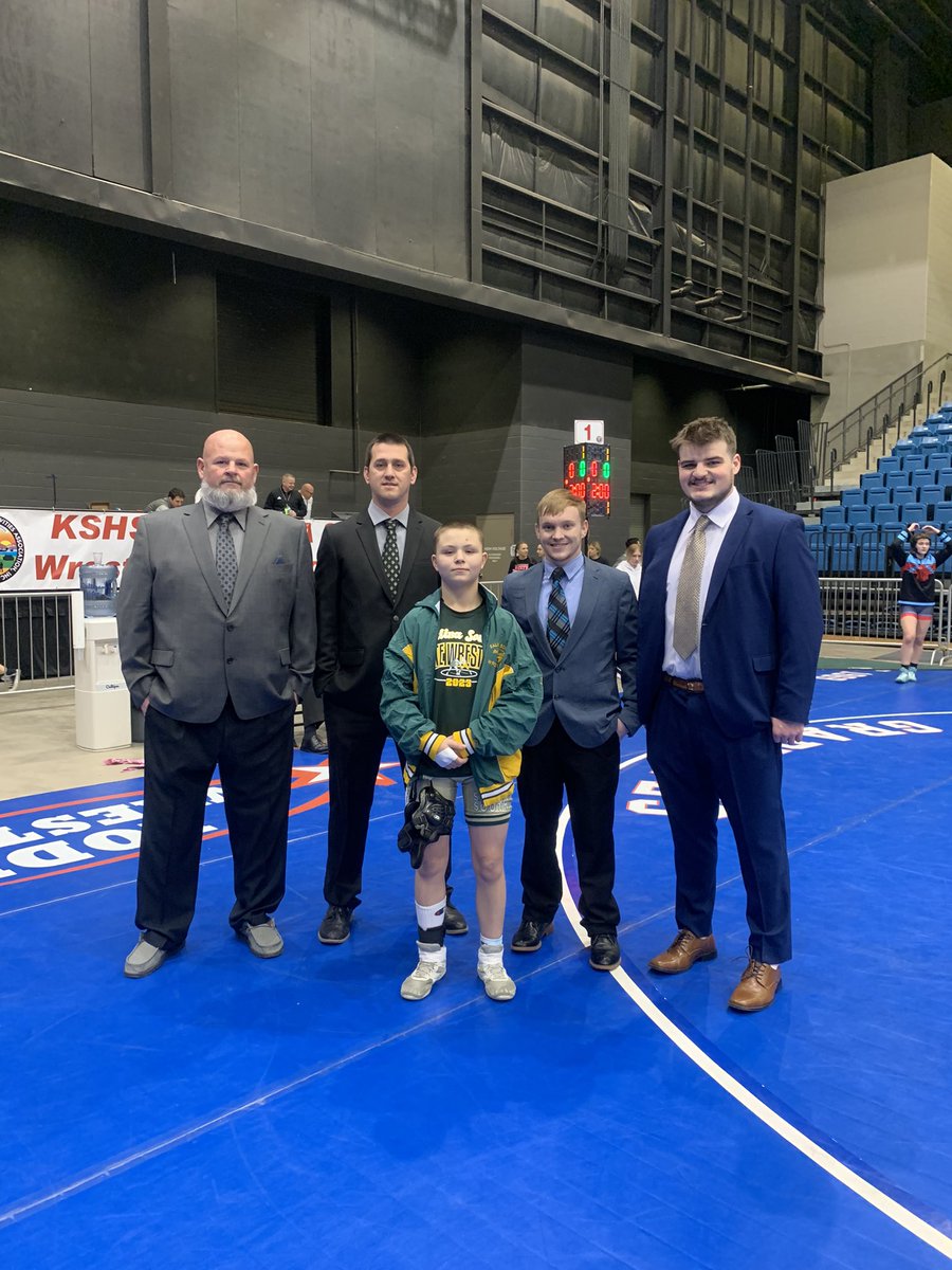 Makayle Sutton will be wrestling for a Class 6A-5A State Title this afternoon. Parade of Champions set to begin at 3:15. Best of luck Makayle and coaches!