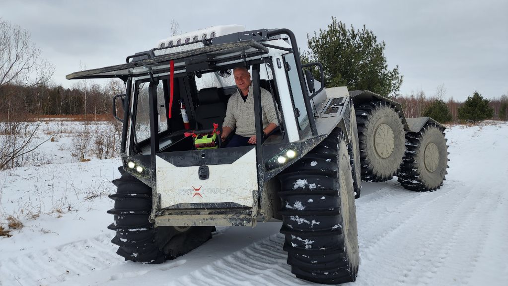 ruf_diamond's tweet photo. Introducing the Fat Truck 8X8.

Want to see more? Contact RufDiamond https://t.co/GQCGMyVKnu