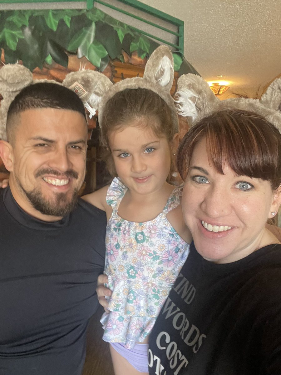 Megan Yoder tweet media