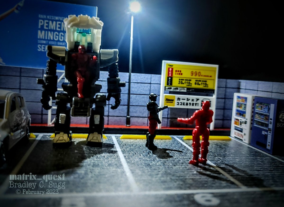 BradleyCSugg's tweet photo. - "Wow!  Crazy meeting you here. I haven't seen you since orientation."

Some Dia-Nauts meet up and reminisce over their earlier years with Diaclone.

#Diaclone #ダイアクロン #PoweredSuit202x #DiaNaut #DiaNauts #GFans #TomicaDiecast #TakaraTomy #One60ScaleWorld #matrix_quest https://t.co/WNUJurLj4c