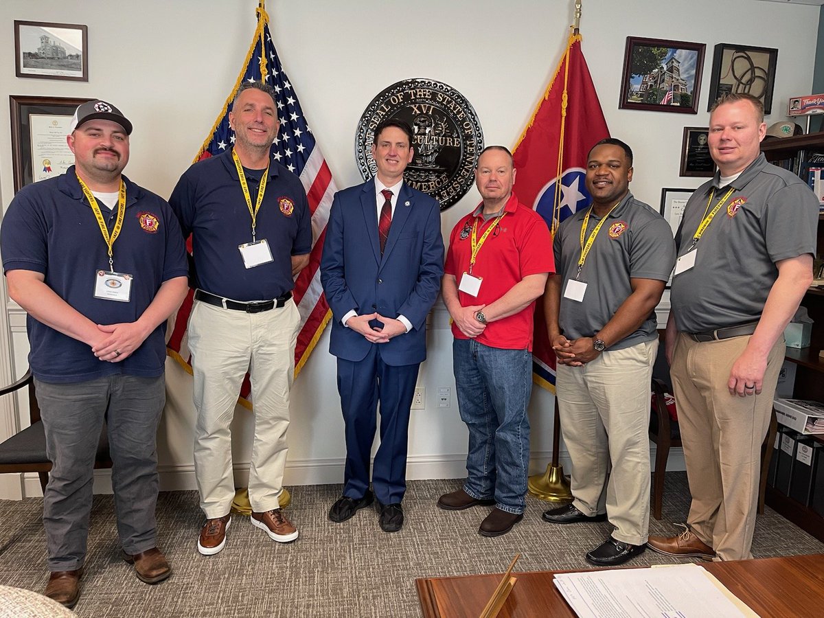 IAFFLocal65's tweet photo. Great day on the Hill with our East Tennessee legislators! Thanks for your support of firefighters across the great State of Tennessee.
#the303Project
@tpffa1 @IAFFofficial @MasseyForSenate @ElaineDavis @lowellrussell21 @SenatorBriggs https://t.co/JFYYcCm9ow