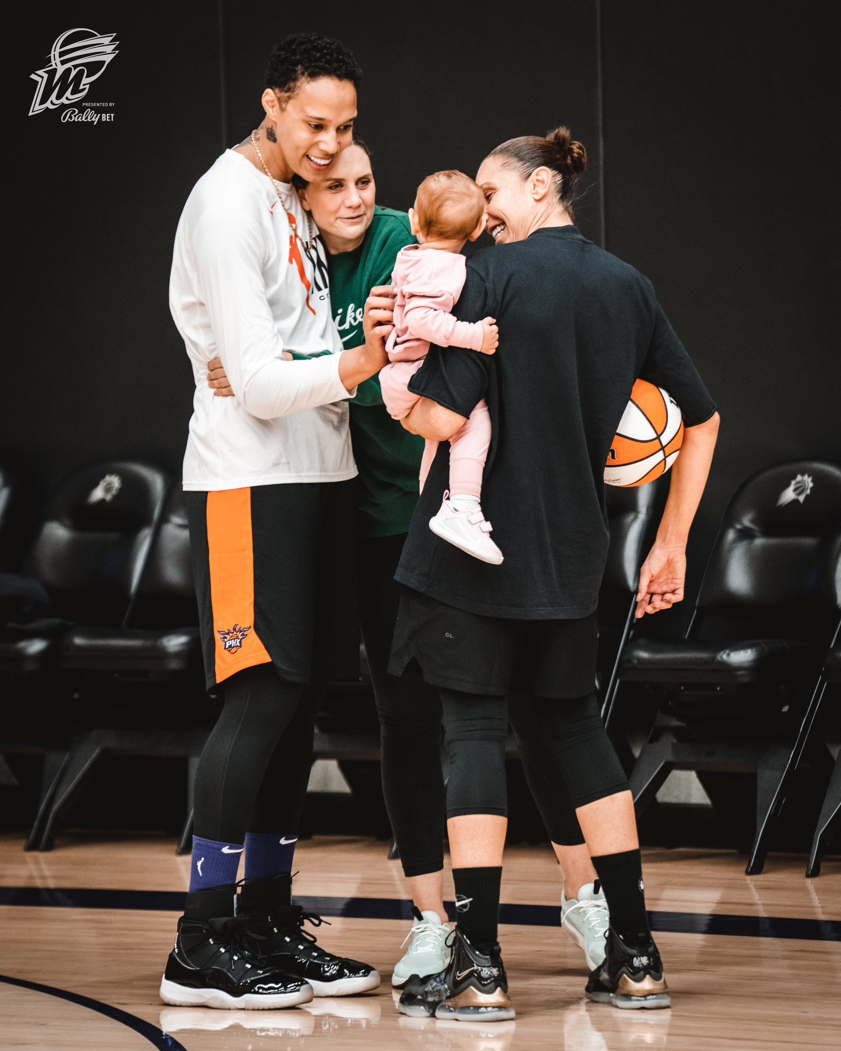 Phoenix Mercury on Twitter: "Family portrait: updated.  https://t.co/snZYXwuXmP" / Twitter